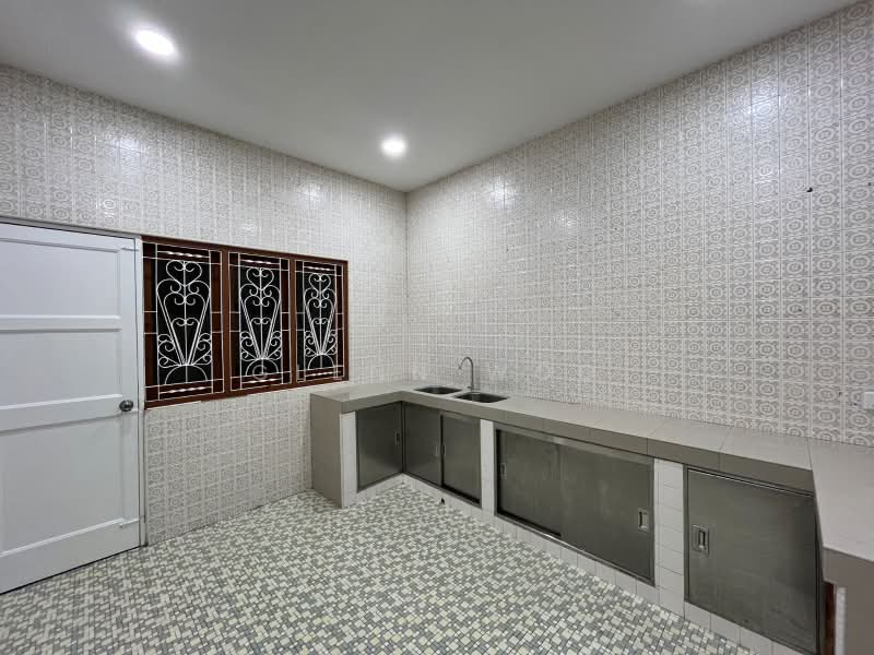 2-storey Terraced House for Sale in Taman Tasek (Johor Bahru) - Glenn Woo - Kitchen - PropertyGuru.com.my