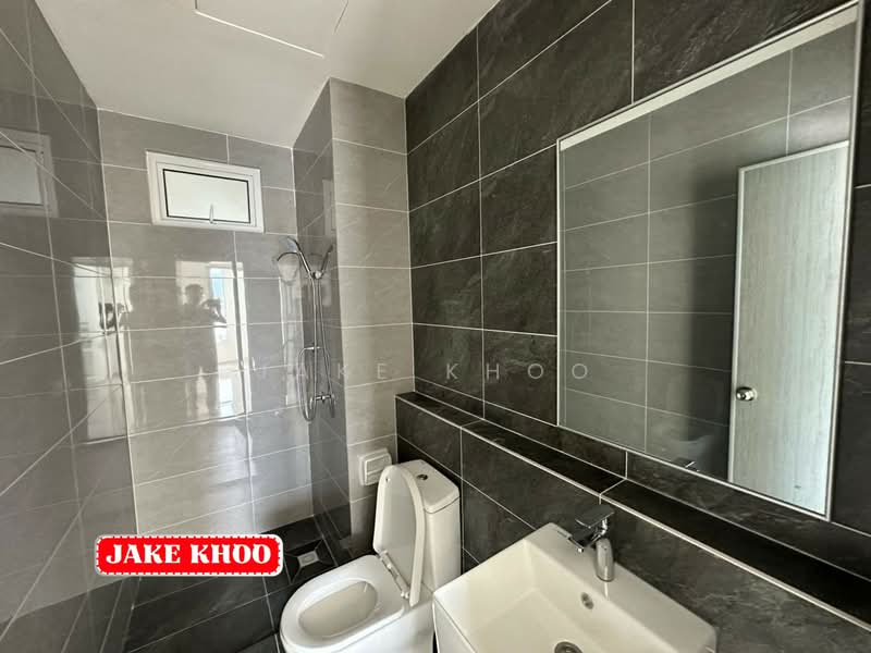 Kondominium untuk Dijual di Lucerne Residences - Jake Khoo - Bathroom - PropertyGuru.com.my