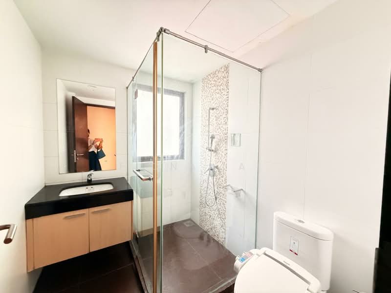 Apartment for Sale at Molek Pine 3 - Fiona Lai - Bathroom - PropertyGuru.com.my