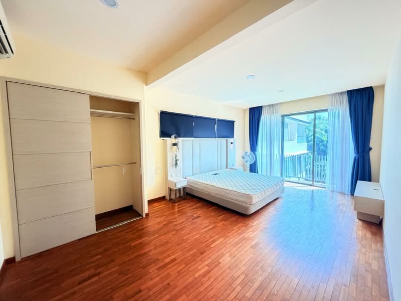 Apartment for Sale at Molek Pine 3 - Fiona Lai - Bedroom - PropertyGuru.com.my