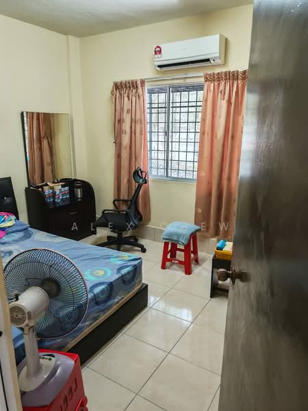 Flat for Sale at Taman Cheras Awana - Alex Chew - Bedroom - PropertyGuru.com.my