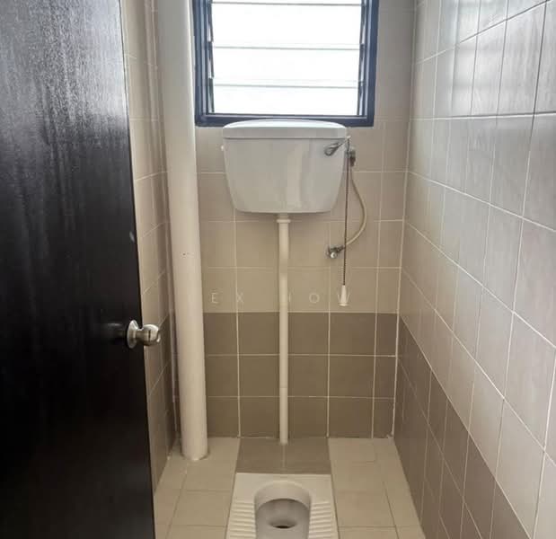 Shop / Office for Rent in Serendah (Selangor) - Lex How - Bathroom - PropertyGuru.com.my