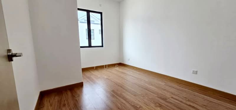 Rumah Teres 2 Tingkat untuk Dijual di Alam Impian (Shah Alam) - Yus . - Room 3 - Upstairs - PropertyGuru.com.my