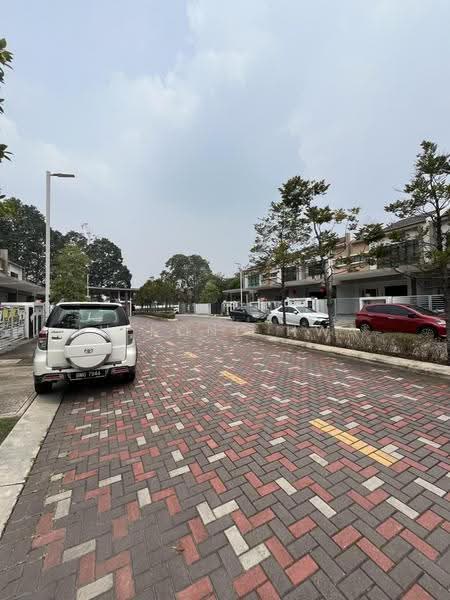 2-storey Terraced House for Rent in 16 Sierra (Puchong) - Iu Kong Hwa - Exterior - PropertyGuru.com.my