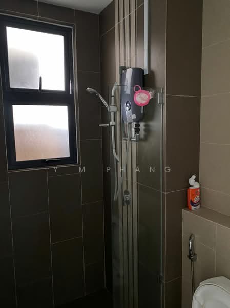 Servis Apartment untuk Disewa di 8 Kinrara - Y M Phang - Bathroom - PropertyGuru.com.my