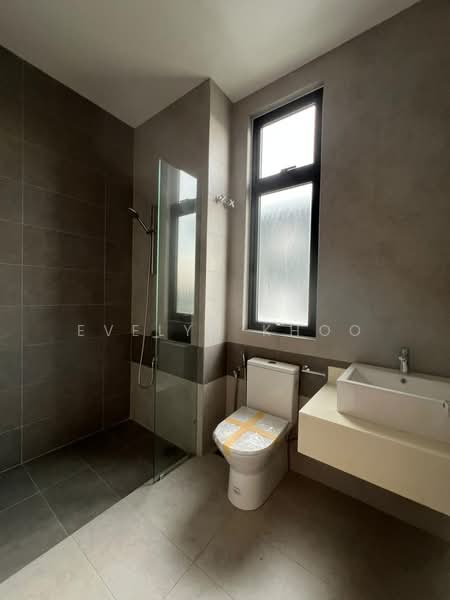 Semi-Detached House for Sale in Sungai Buloh (Selangor) - Evelyn Khoo - Bathroom - PropertyGuru.com.my
