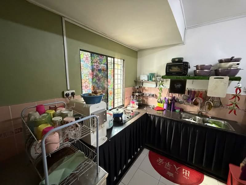 2-storey Terraced House for Sale in Bandar Putra (Kulai) - Jayden Ng - Kitchen - PropertyGuru.com.my