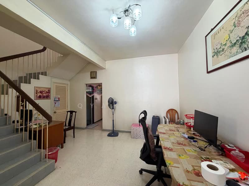 2-storey Terraced House for Sale in Island Glades (Jelutong) - Qyan Goh - Living Room - PropertyGuru.com.my