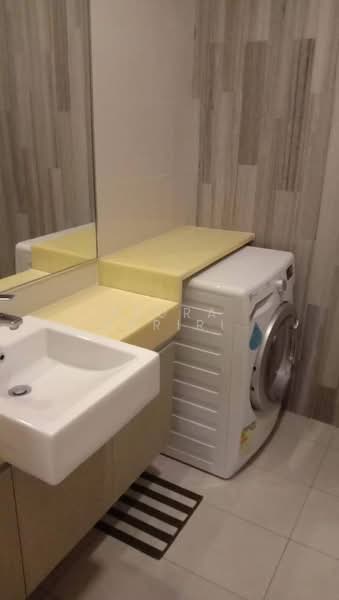 Servis Apartment untuk Disewa di M City - Azura Hariri - Bathroom - PropertyGuru.com.my