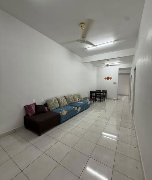 1-storey Terraced House for Rent in Taman Mount Austin (Tebrau) - Amir Raziq - Living Room - PropertyGuru.com.my