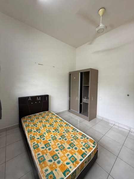 1-storey Terraced House for Rent in Taman Mount Austin (Tebrau) - Amir Raziq - Bedroom - PropertyGuru.com.my