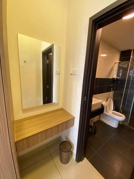 Service Residence for Sale at D'Inspire Residence (Inspira Bestari) - Amir Raziq - Bathroom - PropertyGuru.com.my