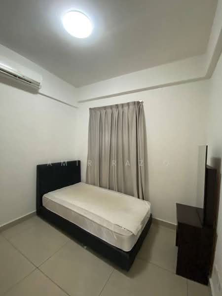 Service Residence for Sale at D'Inspire Residence (Inspira Bestari) - Amir Raziq - Bedroom - PropertyGuru.com.my
