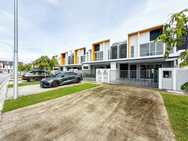 2-storey Terraced House for Sale in Semenyih (Selangor) - Masnizah Arifin - Exterior - PropertyGuru.com.my
