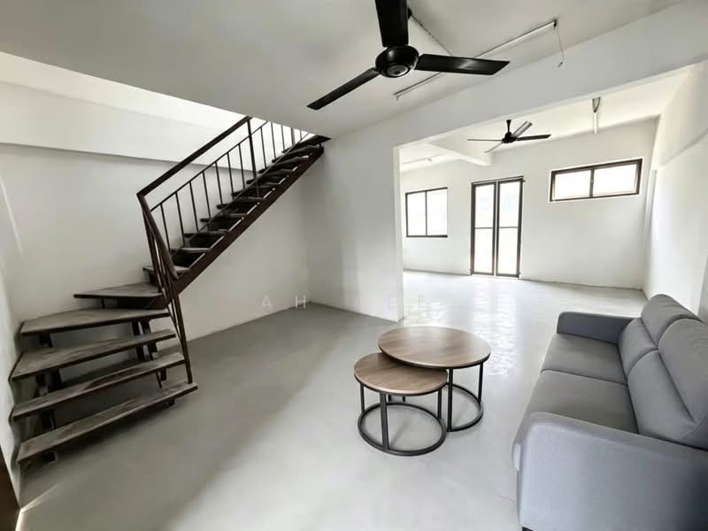 2-storey Terraced House for Rent in Taman Mount Austin (Tebrau) - Ah Bee - Living Room - PropertyGuru.com.my