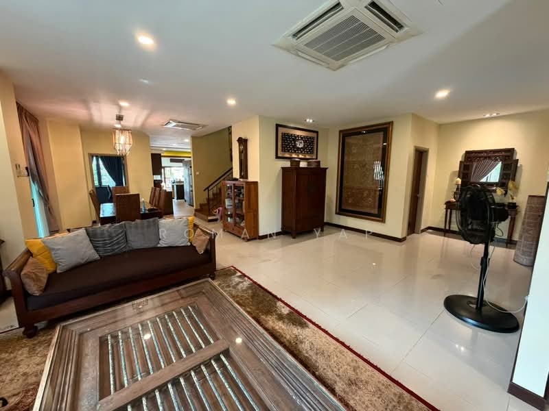 Rumah Banglo untuk Dijual di Bukit Rahman Putra (Sungai Buloh) - Roman Yap - Living Room - PropertyGuru.com.my