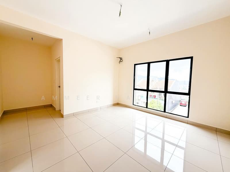 3-storey Terraced House for Sale in Ampang (Selangor) - Ammeer Nadzrai - Living Room - PropertyGuru.com.my
