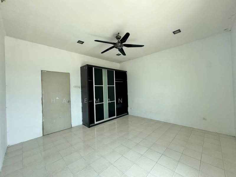 2-storey Terraced House for Sale in Saujana Utama (Selangor) - Hazeman Omar - Bedroom - PropertyGuru.com.my