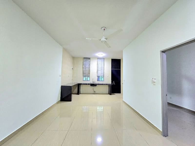 Rumah Teres 3 Tingkat untuk Dijual di Taman Bangi Avenue (Bangi) - Azli Ibrahim - Kitchen - PropertyGuru.com.my