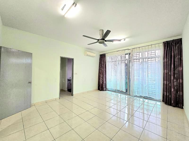 Rumah Teres 3 Tingkat untuk Dijual di Taman Bangi Avenue (Bangi) - Azli Ibrahim - Living Room - PropertyGuru.com.my