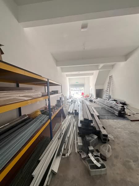 Shop / Office for Sale in Bandar Bukit Beruntung (Bukit Beruntung) - Samson Lee - Interior - PropertyGuru.com.my