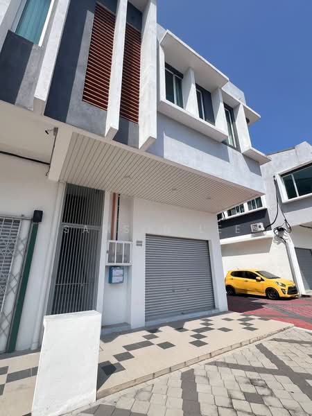 Shop / Office for Sale in Bandar Bukit Beruntung (Bukit Beruntung) - Samson Lee - Exterior - PropertyGuru.com.my