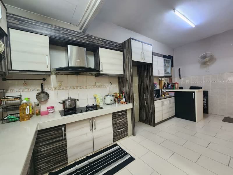 Terraced House for Sale in Bandar Bukit Puchong (Puchong) - Thiruchelvi Supramaniam - Kitchen - PropertyGuru.com.my