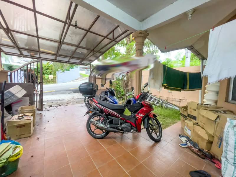 1-storey Terraced House for Sale in Jalan Klang Lama (Old Klang Road) (Kuala Lumpur) - Hazeman Omar - Exterior - PropertyGuru.com.my
