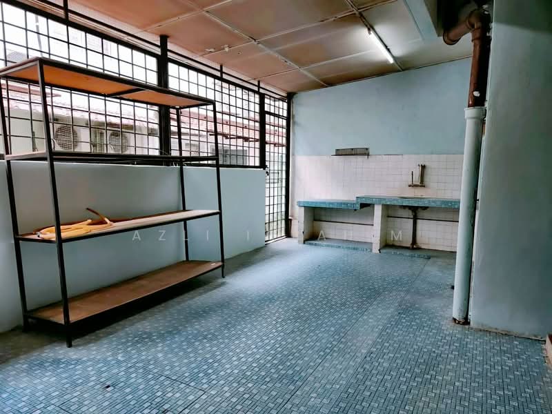 2-storey Terraced House for Sale in Taman Pertama (Cheras) - Azli Ibrahim - Kitchen - PropertyGuru.com.my