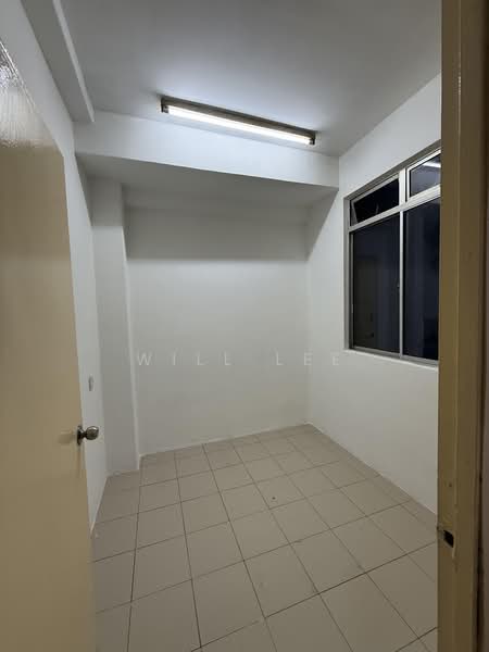 Bungalow for Sale in Kampung Cempaka (Petaling Jaya) - Will Lee - 3rd Floor Bedroom 1 - PropertyGuru.com.my