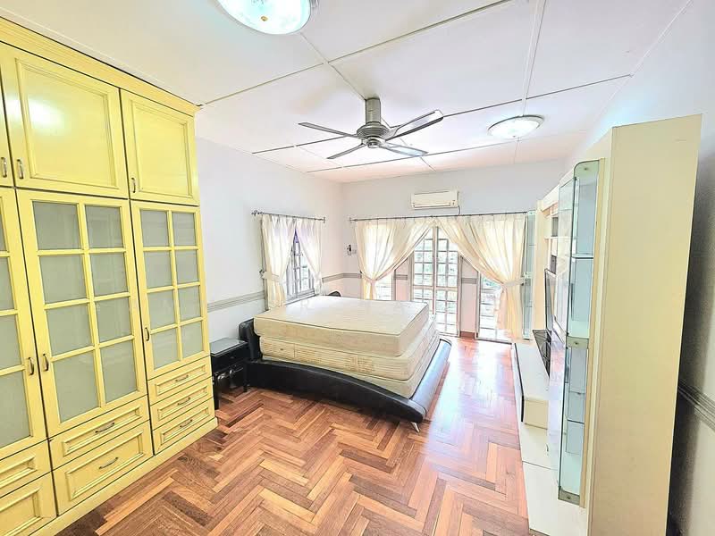 Rumah Berkembar untuk Dijual di Seksyen 9 (Shah Alam) - Ammeer Nadzrai - Bedroom - PropertyGuru.com.my