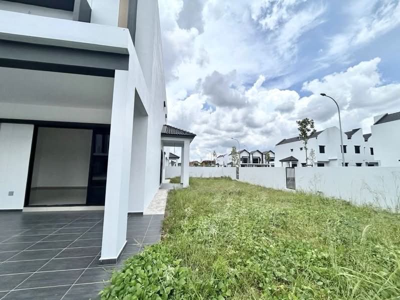 2-storey Terraced House for Sale in Bandar Dato Onn (Tebrau) - KT Tan - Exterior - PropertyGuru.com.my
