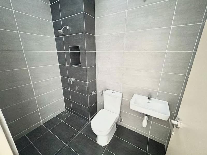 2-storey Terraced House for Sale in Bandar Dato Onn (Tebrau) - KT Tan - Bathroom - PropertyGuru.com.my
