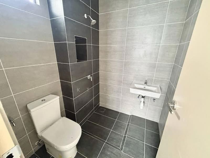 2-storey Terraced House for Sale in Bandar Dato Onn (Tebrau) - KT Tan - Bathroom - PropertyGuru.com.my