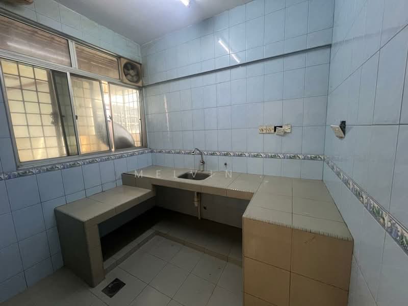 Kondominium untuk Disewa di Plaza Serdang Raya - Melvin . - Kitchen - PropertyGuru.com.my