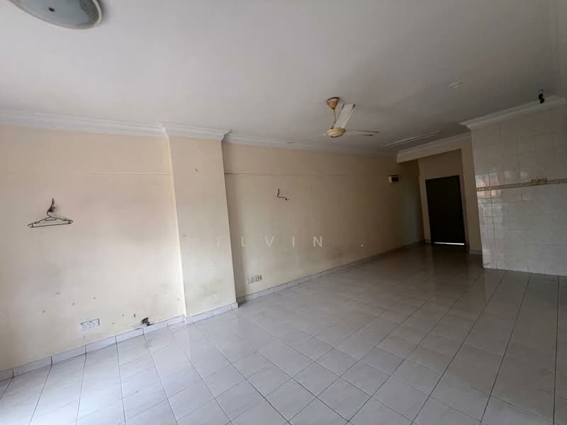 Kondominium untuk Disewa di Plaza Serdang Raya - Melvin . - Living Room - PropertyGuru.com.my