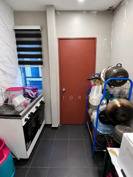 Semi-Detached House for Sale in Taman Desiran Bayu (Puchong) - Ali Idris - Kitchen - PropertyGuru.com.my