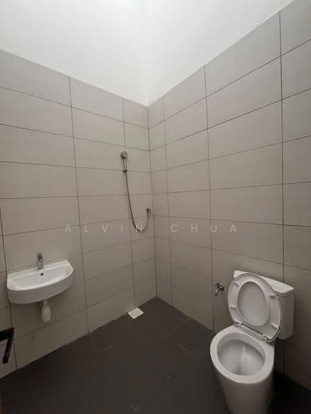 Rumah Teres 2-Tingkat untuk Dijual di Kuching (Sarawak) - Alvin Chua - Bathroom - PropertyGuru.com.my