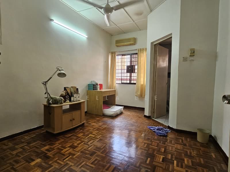 Rumah Teres untuk Dijual di Bandar Sungai Long (Selangor) - Stella Lee - Study - PropertyGuru.com.my