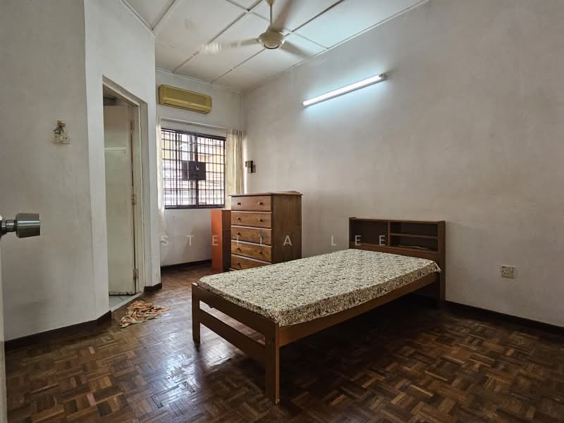 Rumah Teres untuk Dijual di Bandar Sungai Long (Selangor) - Stella Lee - Bedroom - PropertyGuru.com.my