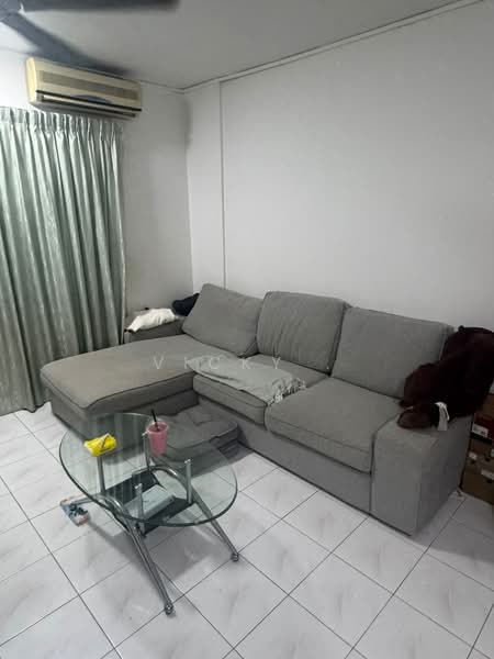 Pangsapuri untuk Dijual di saujana apartment - Vicky . - Living Room - PropertyGuru.com.my