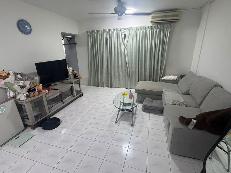 Pangsapuri untuk Dijual di saujana apartment - Vicky . - Living Room - PropertyGuru.com.my