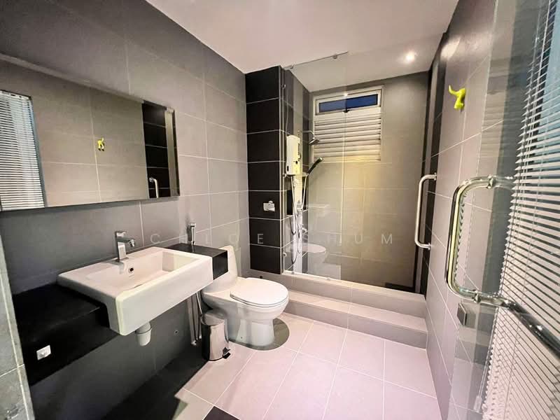 Servis Apartment untuk Disewa di Tropez Residences - Chloe Shum - Bathroom - PropertyGuru.com.my