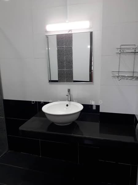 Semi-Detached House for Sale in Subang Jaya (Selangor) - Darren Ng - Bathroom - PropertyGuru.com.my