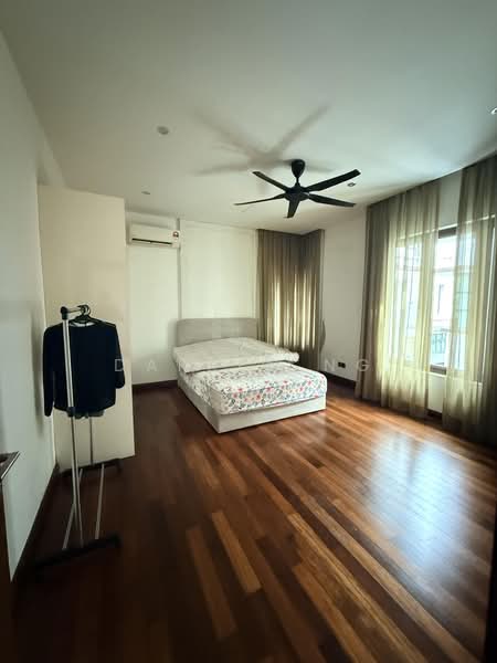 Rumah Berkembar untuk Dijual di Subang Jaya (Selangor) - Darren Ng - Bedroom - PropertyGuru.com.my
