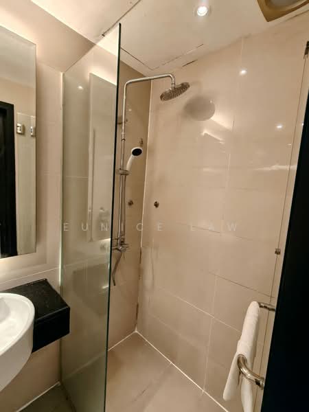 Servis Apartment untuk Disewa di Centrestage Designer Suite - Eunice Law - Bathroom - PropertyGuru.com.my