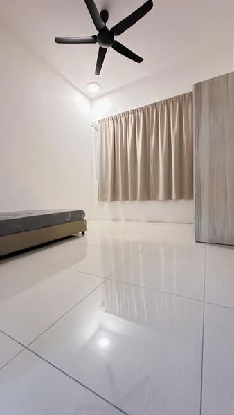 Kondominium untuk Dijual di QuayWest Residence - Joshua Yeoh - Bedroom - PropertyGuru.com.my