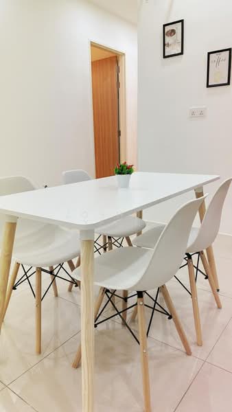 Kondominium untuk Dijual di QuayWest Residence - Joshua Yeoh - Dining Room - PropertyGuru.com.my