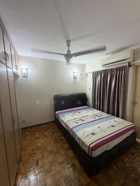 Pangsapuri untuk Dijual di Puteri Indah - Rick Goh - Bedroom - PropertyGuru.com.my