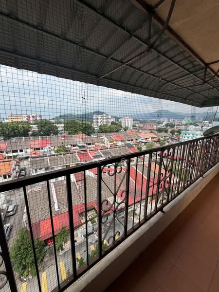 Pangsapuri untuk Dijual di Puteri Indah - Rick Goh - Balcony - PropertyGuru.com.my